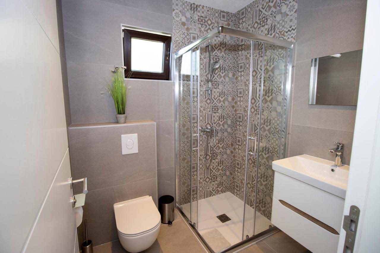 Emmi Apartments Marusici  المظهر الخارجي الصورة